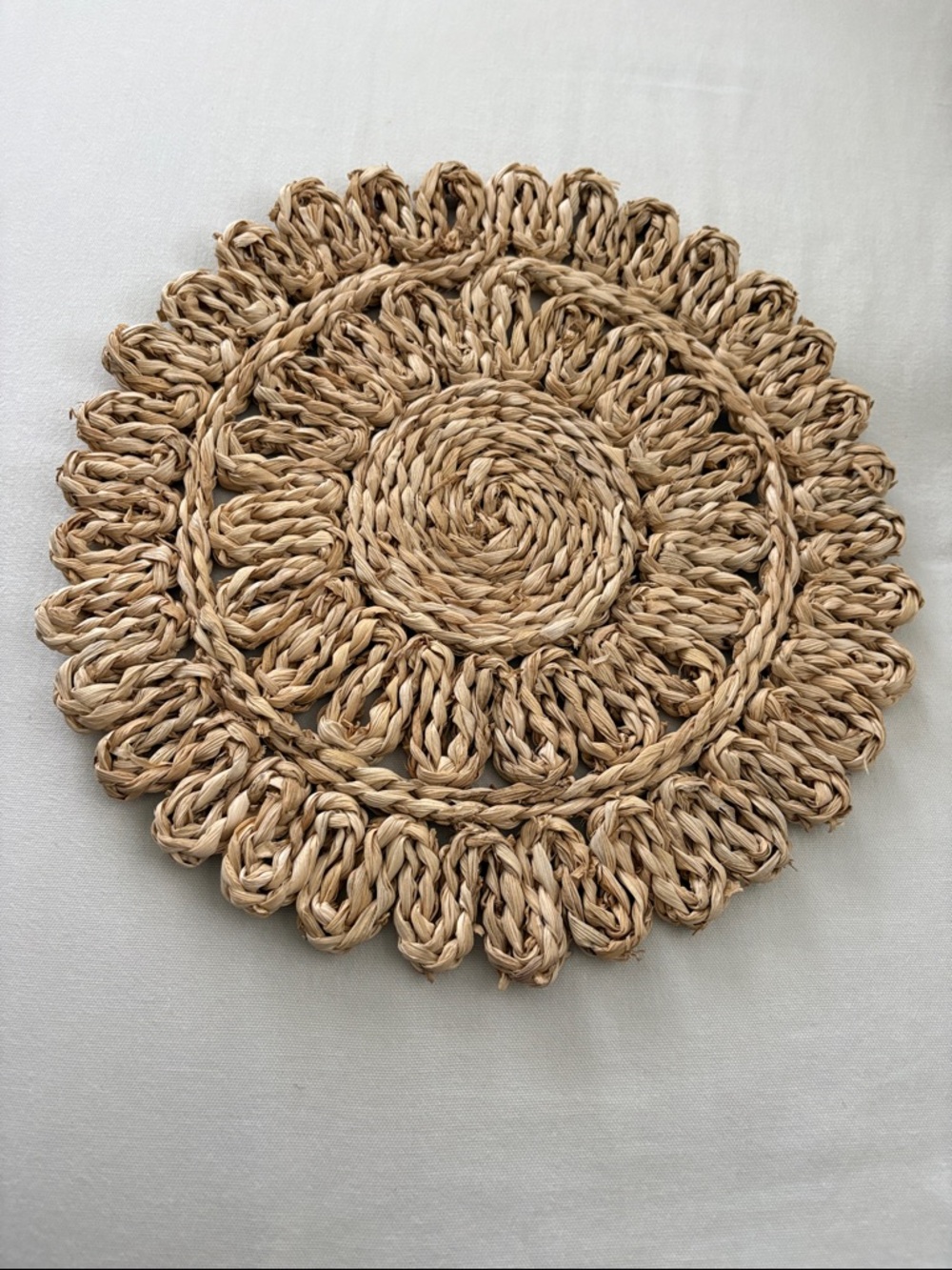 Handwoven Round Straw Trivet - Natural Tan